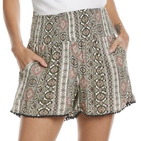 Three Dots Shorts Woman's Size S Green Floral Elastic Waist Pull On Pocket Boho - Picture 1 of 7